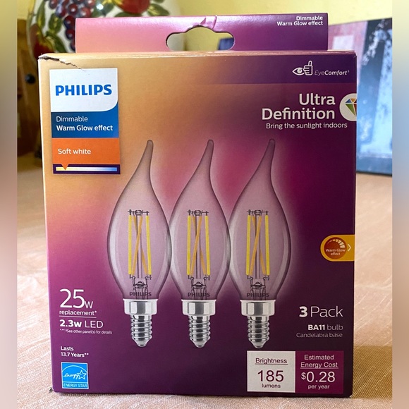 Philips 25W Replacement Light Bulbs. Dimmable Warm Glow Effect. NWOT - Picture 1 of 5